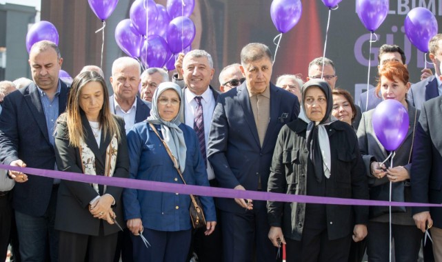 Güzelbahçe'de Gülşah Durbay adını taşıyan Yaşam Merkezi açıldı