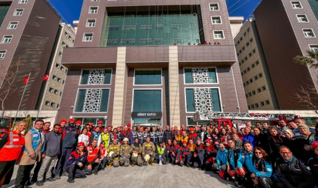 İzmir Adliyesi’nde nefes kesen bomba tatbikatı