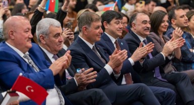 İzmir'de Azerbaycan rüzgarı