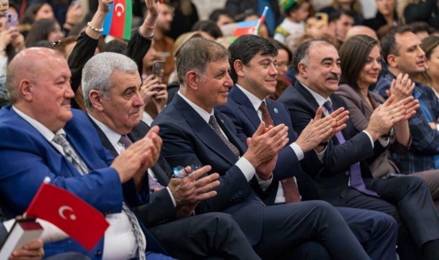 İzmir'de Azerbaycan rüzgarı