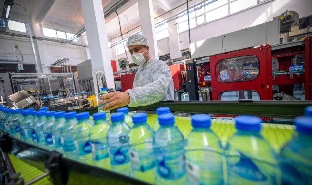 İzmir'in suyu Şaşal yeni yüzüyle raflarda