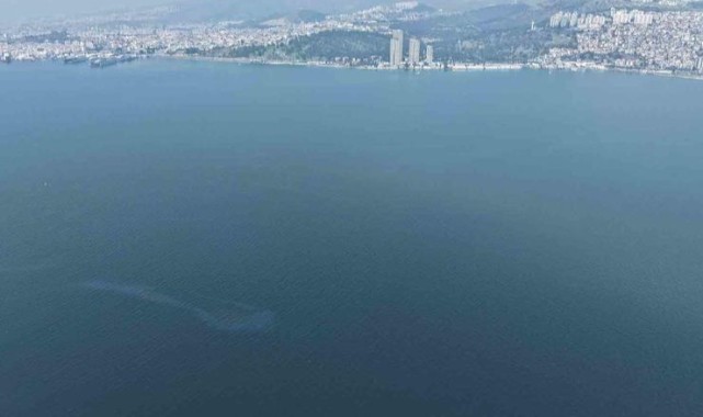 İzmir Körfezi’nde yine dış kaynaklı kirlilik alarmı
