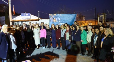 Karabağlar ’daki iftar buluşmasına CHP Kadın Kolları Genel Başkanı Asu Kaya konuk oldu