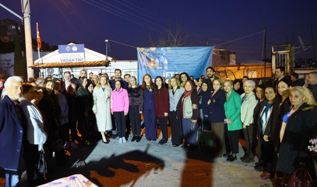 Karabağlar ’daki iftar buluşmasına CHP Kadın Kolları Genel Başkanı Asu Kaya konuk oldu
