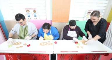 Menderes’in Engelsiz Evi’nde Kurabiye Etkinliği