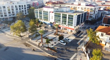 Menderes’te Çocuklara Bayram Kutlaması