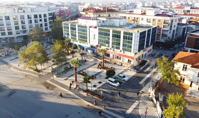 Menderes’te Çocuklara Bayram Kutlaması