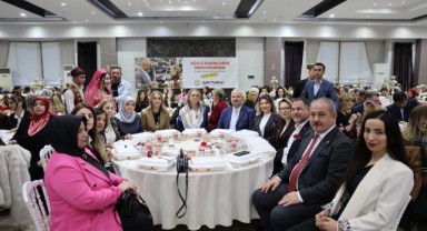 Menemen'de 8 Mart coşkusu yaşandı