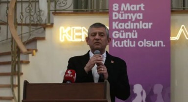 Özel'den kadın temsili çıkışı: İzmir'de 30'da 15 olmadıkça eksiktir!