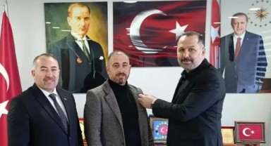 Partisinden İstifa Edip AK Parti'ye Geçti