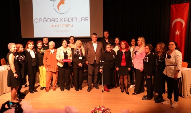 Seferihisar’da 8 Mart’a Anlamlı Etkinlik: “8 Kadın 8 Başarı Öyküsü