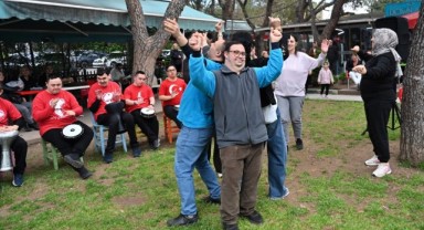 +1 Down Kafe’de anlamlı buluşma