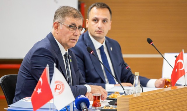 Başkan Tugay'dan gözaltı açıklaması: