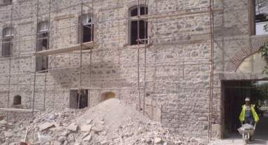 Başkan Tugay, Meslek Fabrikası’nın 19 yıl önceki görüntülerini paylaştı