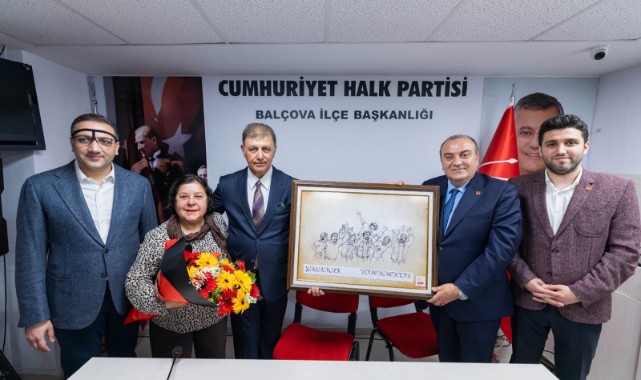 Başkan Tugay teşekkür turuna Balçova’da devam etti