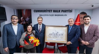 Başkan Tugay teşekkür turuna Balçova’da devam etti