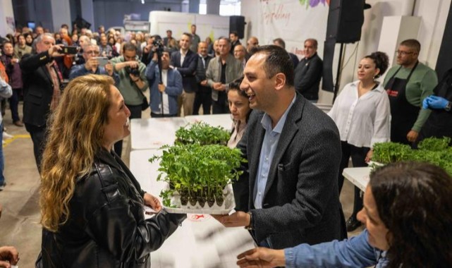 Bornova’da toprağa can, üreticiye destek