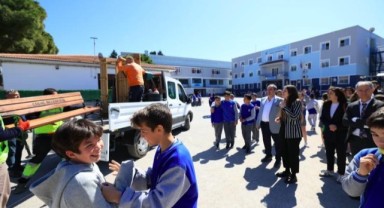 Çeşme Belediyesinden okullara sosyal alan desteği