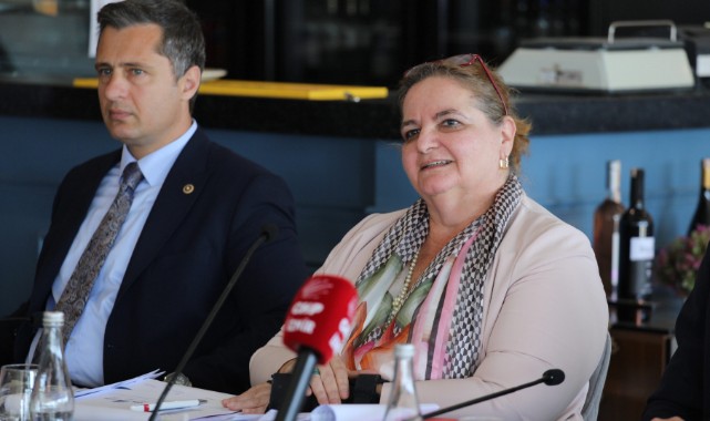CHP İzmir'den İş Dünyası Zirvesi