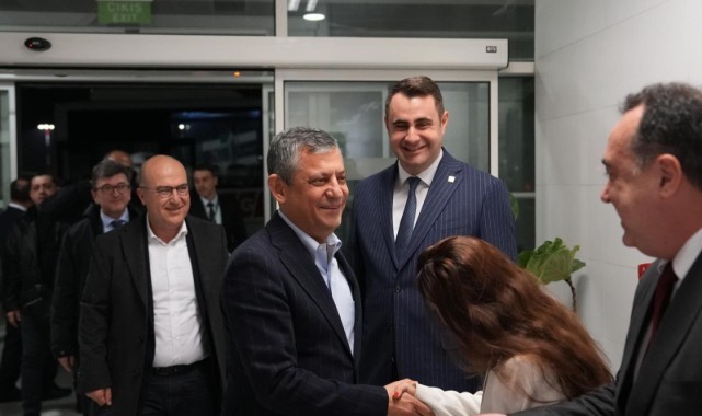 CHP Lideri Özgür Özel İzmir'de