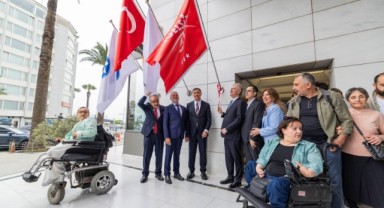 Erişilebilir kent hedefiyle 98. Kırmızı Bayrak İZTO’nun oldu