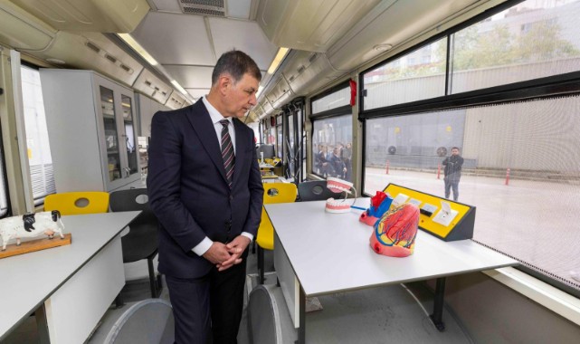 Gezici Bilim Otobüsü yola çıktı