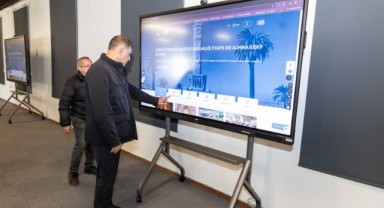 İzmir dijitalde vites yükseltti