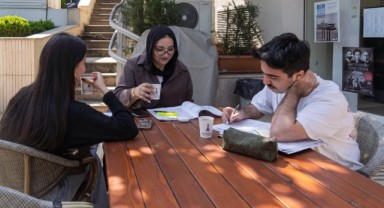 İzmir’in kütüphaneleri gençlere “iyi geldi”