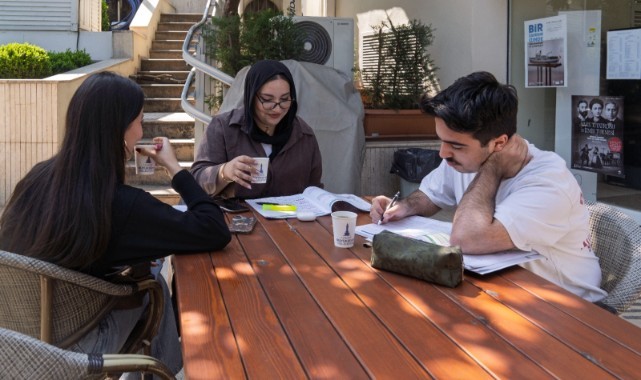 İzmir’in kütüphaneleri gençlere “iyi geldi”