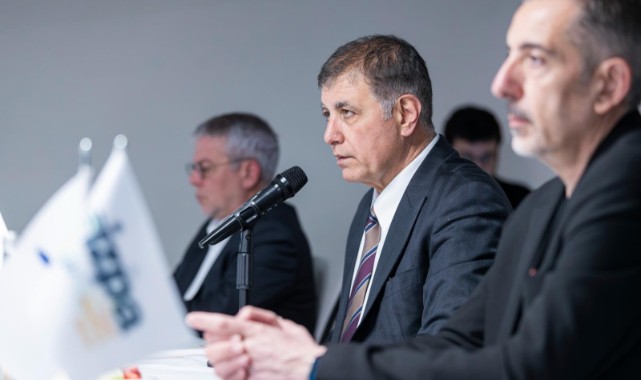 İzmir, yapay zekâ ile yatırım ve kalkınma atağında