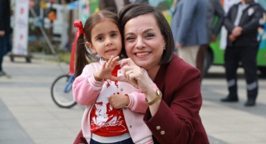 Karabağlar ’da Çocuk Şenliği tüm ilçeyi sardı