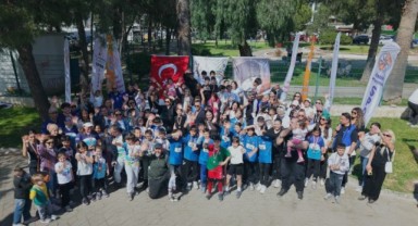 Karşıyaka’da oryantiring rüzgarı: Bayram coşkusu sporla taçlandı!