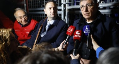 Meslek Fabrikası önünde “Ata Mirası” nöbeti sürüyor