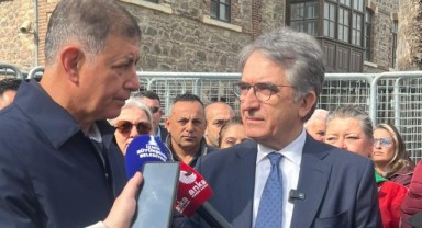 Meslek Fabrikası önünde direniş! Başkan Tugay içeri alınmadı