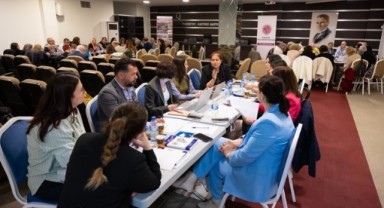 Narlıdere, 3. Yaş Üniversiteleri çalıştayına ev sahipliği yaptı