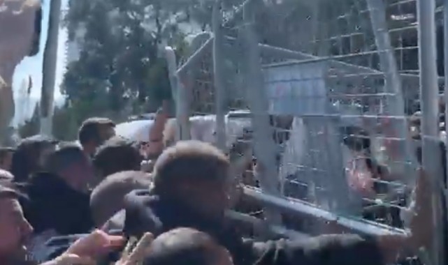 Polisten Meslek Fabrikası önünde biber gazlı müdahale