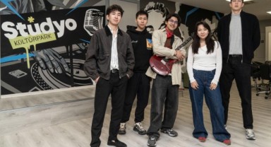 Stüdyo Kültürpark Kazakistanlı müzik grubuna kapılarını açtı