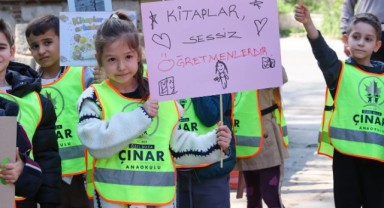 Bucalı minikler kütüphaneyi keşfetti
