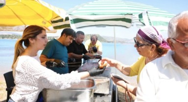 Çeşme’de unutulan Hıdırellez geleneği Yassıada’da yeniden yaşatıldı