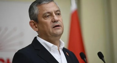 CHP'de Kriz Zirvesi: Özgür Özel MYK ve Belediye Başkanlarını Topluyor