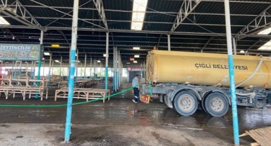 Çiğli Belediyesi Bayramda da Temizlik Mesaisine Ara Vermedi