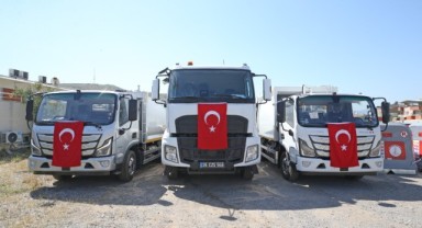 Karşıyaka’nın temizlik filosu üç yeni kamyonla güçlendi