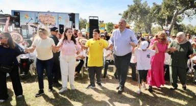 Menderes Uçurtmalarla Rengarenk