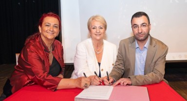 Nar Kızlar Yola Çıktı
