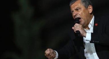 Özgür Özel CHP Genel Merkezi'ni Terk Etti: 