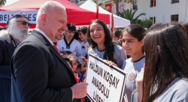 Pehlivan'dan 19 Mayıs mesajı: Gençliğin yanında olmak, geleceğe sahip çıkmaktır