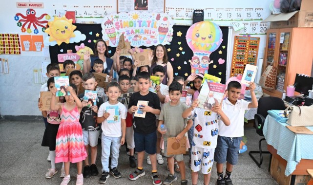 Başkan Tugay’dan Kiraz ve Aliağalı çocuklara karne hediyesi
