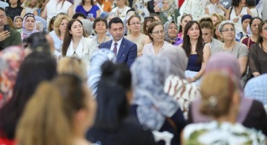 Bayraklı’nın üreten kadınları eserlerini sergiledi
