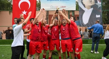 Bornova’da dostluk kazandı
