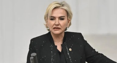 CHP'den İstifa Eden Nimet Özdemir AK Parti'ye Katıldı